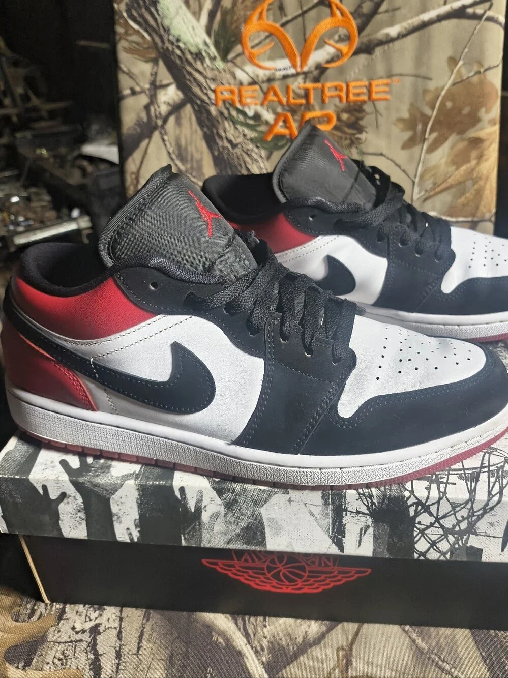 Jordan 1 Low SE